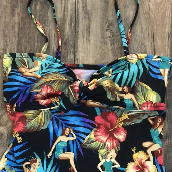 Kathy Ireland vintage inspired retro Hawaiian pin up girl one piece swim suit - Picture 2 of 10